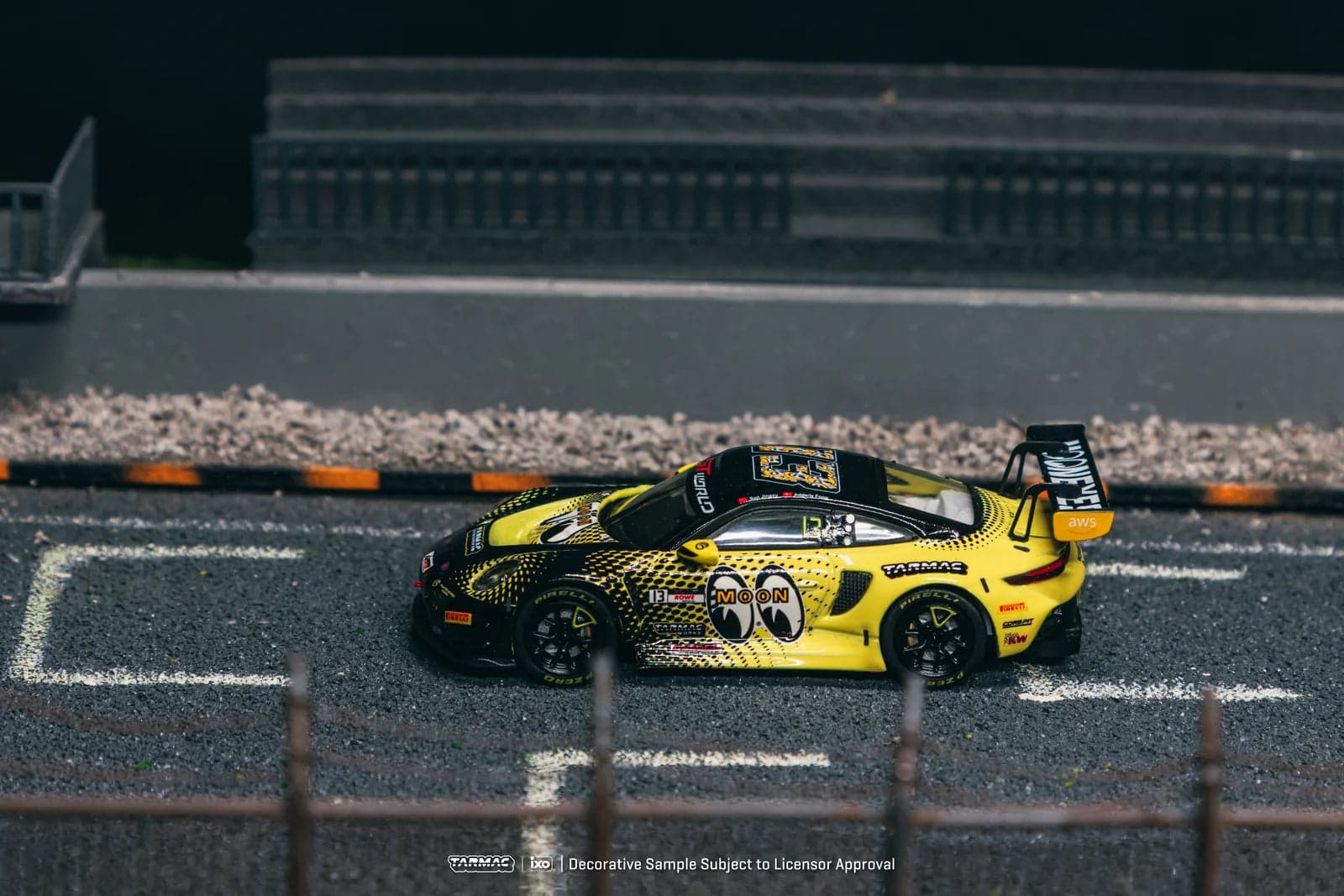 Tarmac Works 1:64 Porsche 911 GT3 R GT World Challenge Asia 2025 – 1:64 diecast car – photo 4