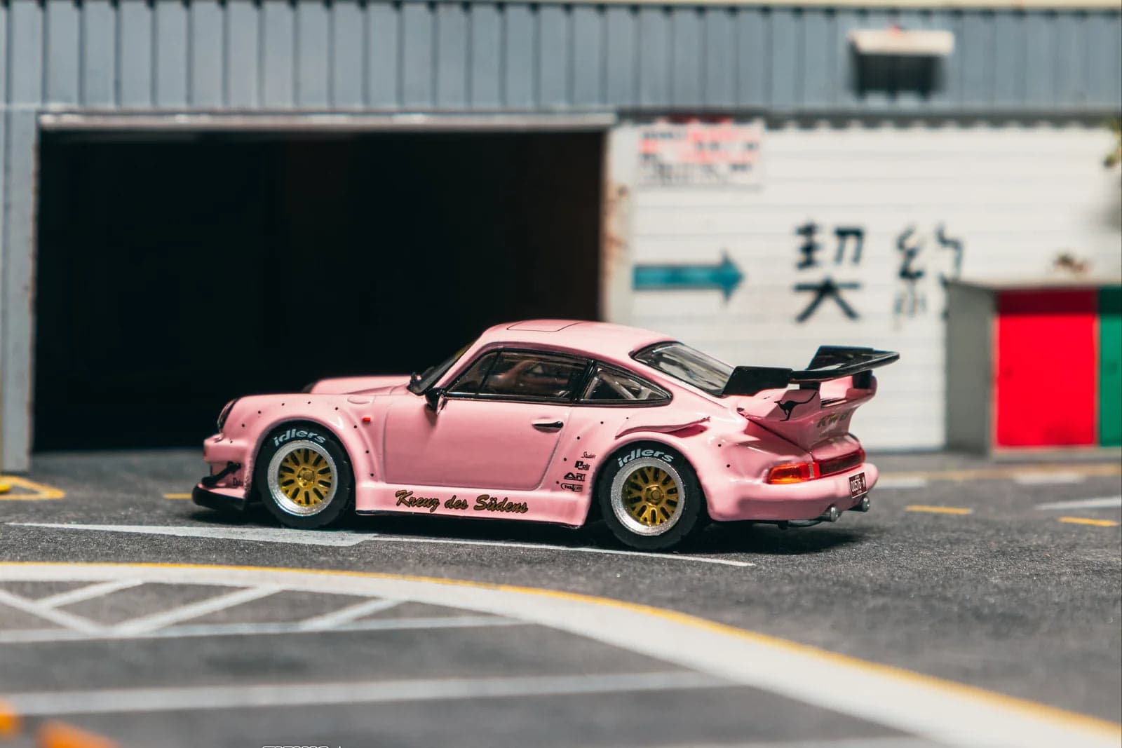 Tarmac Works 1:64 RWB 930 Southern Cross – 1:64 diecast car – photo 2