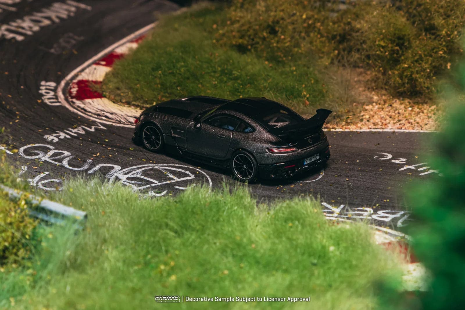 Tarmac Works 1:64 Mercedes-Benz AMG GT Black Series – Grey- Global64 – 1:64 diecast car – photo 3