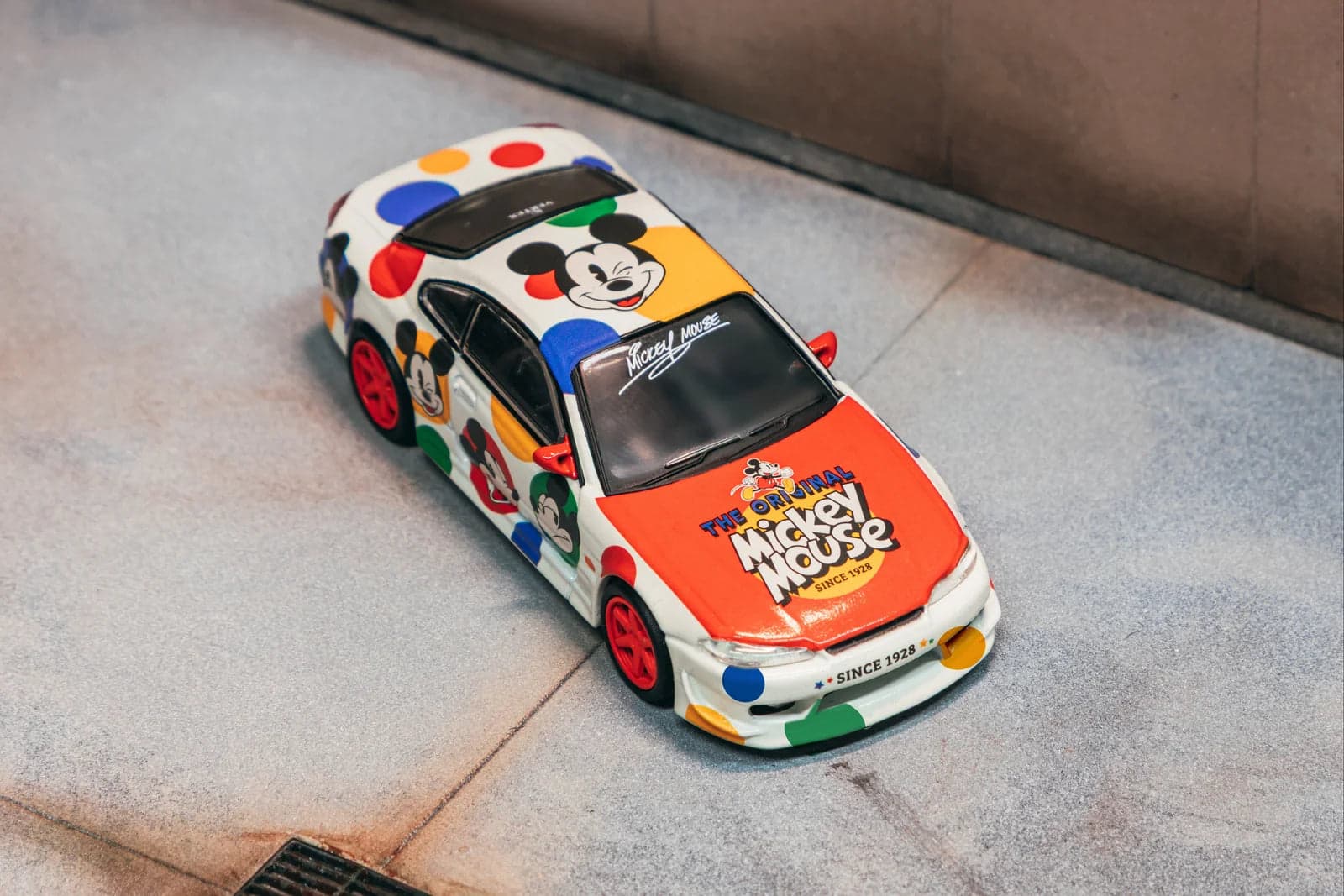 Tarmac Works VERTEX Silvia (S 15) Mickey Mouse - GLOBAL64 – 1:64 diecast car – photo 1