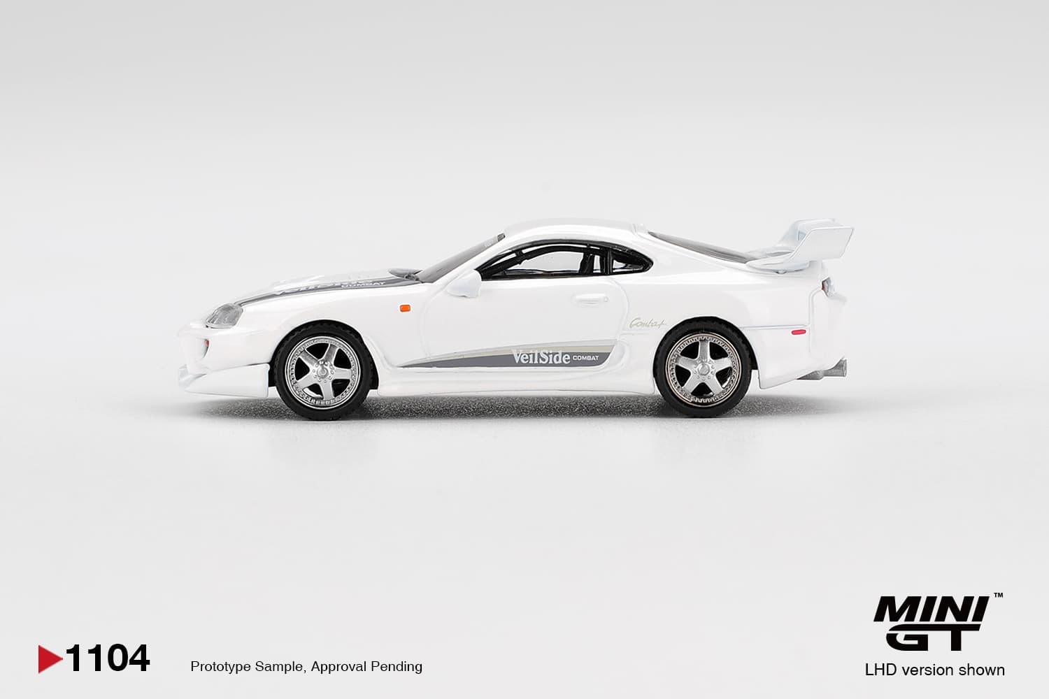Toyota Supra VeilSide Combat V-I White – 1:64 Mini GT diecast car