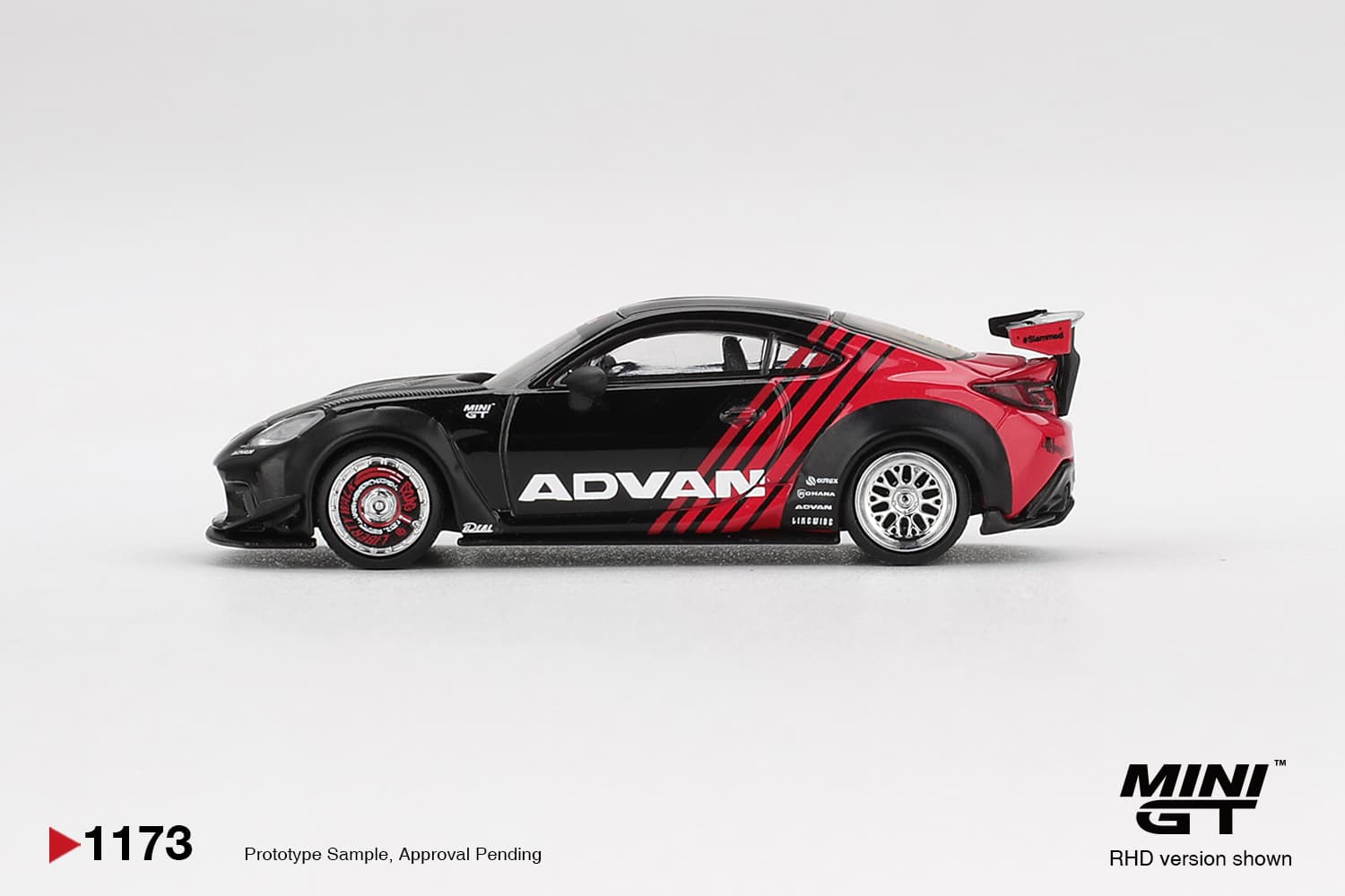 Toyota GR86 LB★Nation Advan – 1:64 Mini GT diecast car