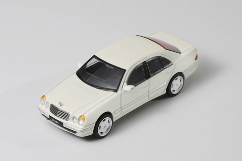 Shadow 1:64 Mercedes-Benz E55 AMG W210 White