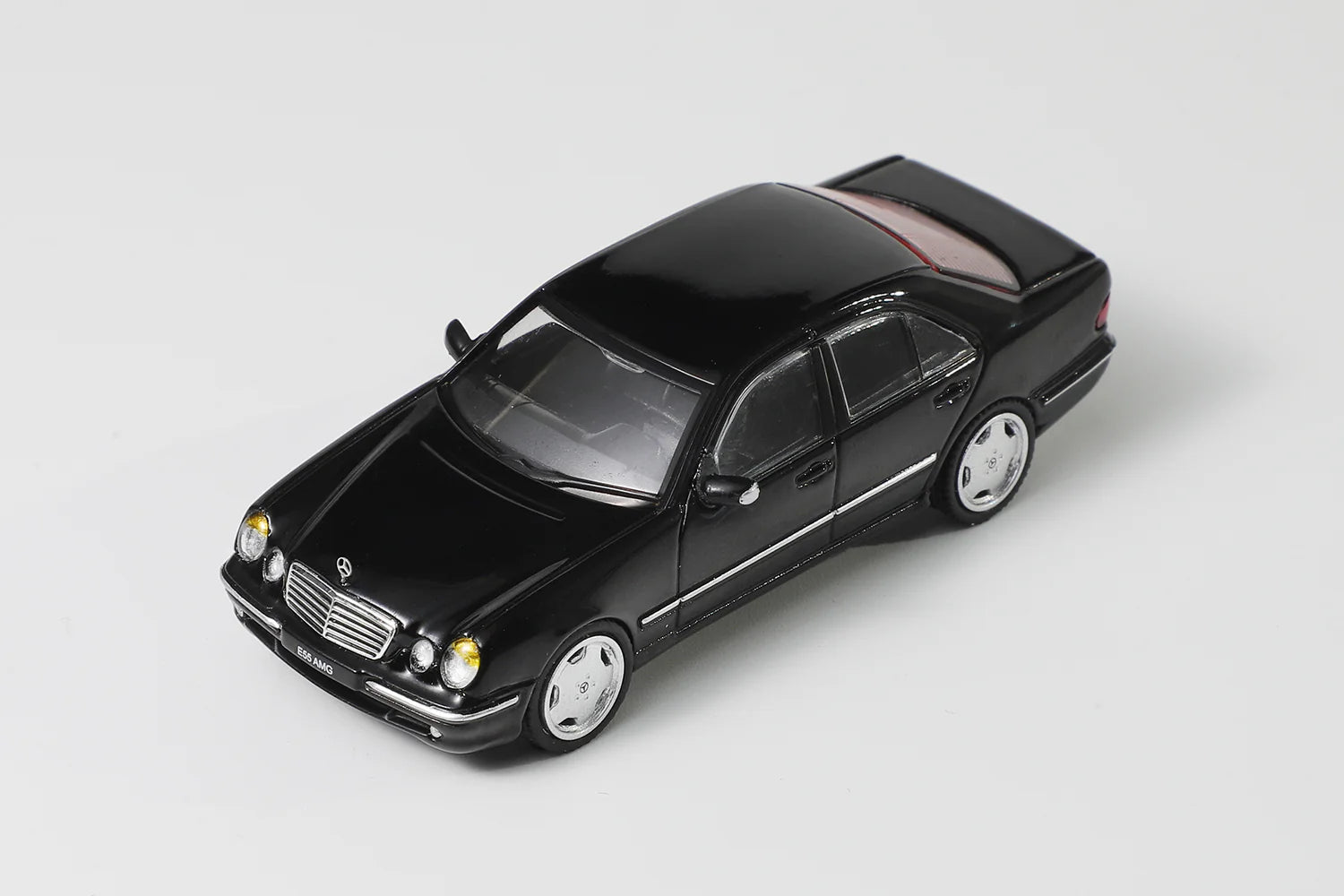 Shadow 1:64 Mercedes-Benz E55 AMG W210 Black