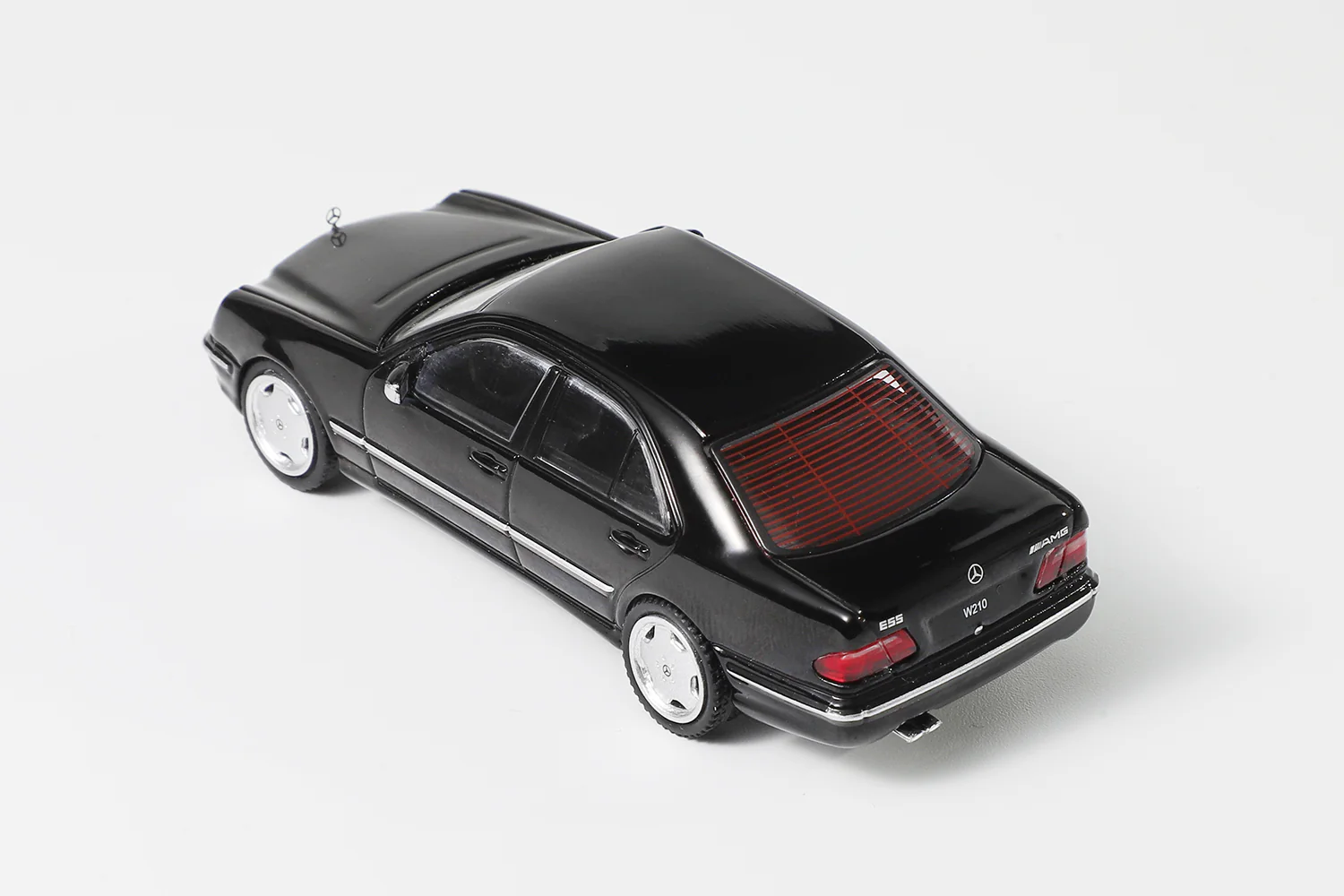 Shadow 1:64 Mercedes-Benz E55 AMG W210 Black