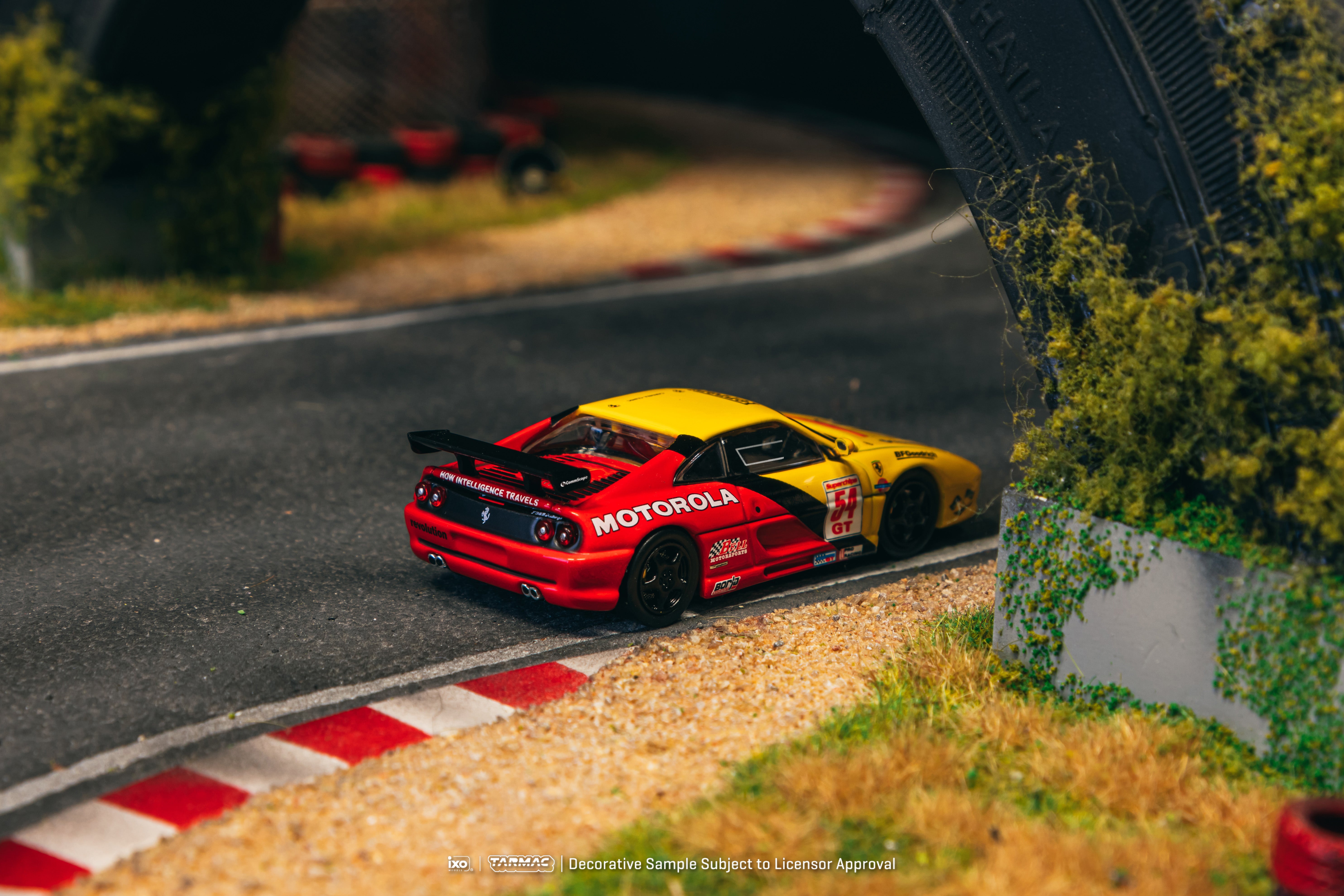 Tarmac Works 1:64 Ferrari F355 Challenge World Challenge Series 2000 Matt Drendel
