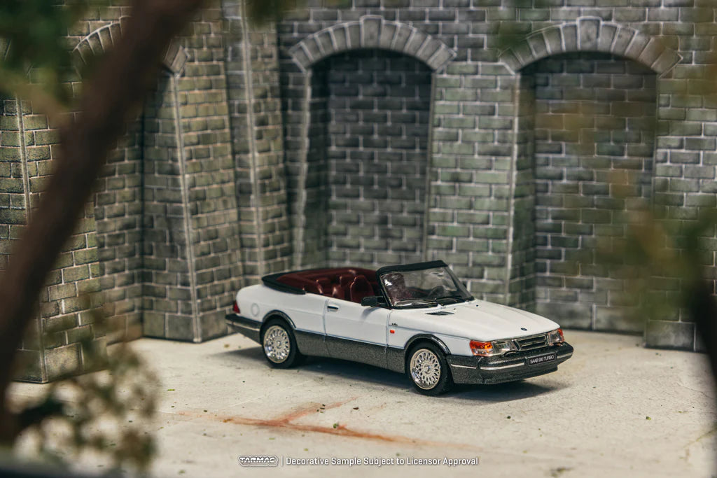 Tarmac Works 1:64 Saab 900 Turbo Convertible White T64G-067-WH