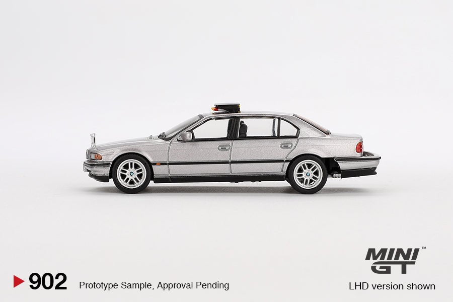 BMW 750IL "Tomorrow Never Dies" - 1ISTO64