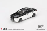 BMW i7 xDrive60 Alpine White / Black Sapphire - 1ISTO64