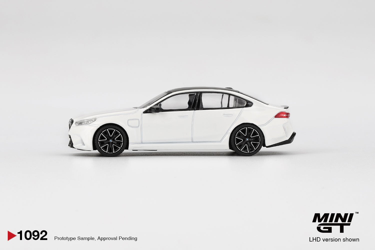 BMW M5 Alpine White - 1ISTO64