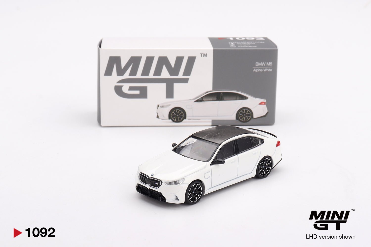 BMW M5 Alpine White - 1ISTO64