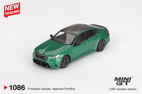 BMW M5 Isle of Man Green Metallic - 1ISTO64
