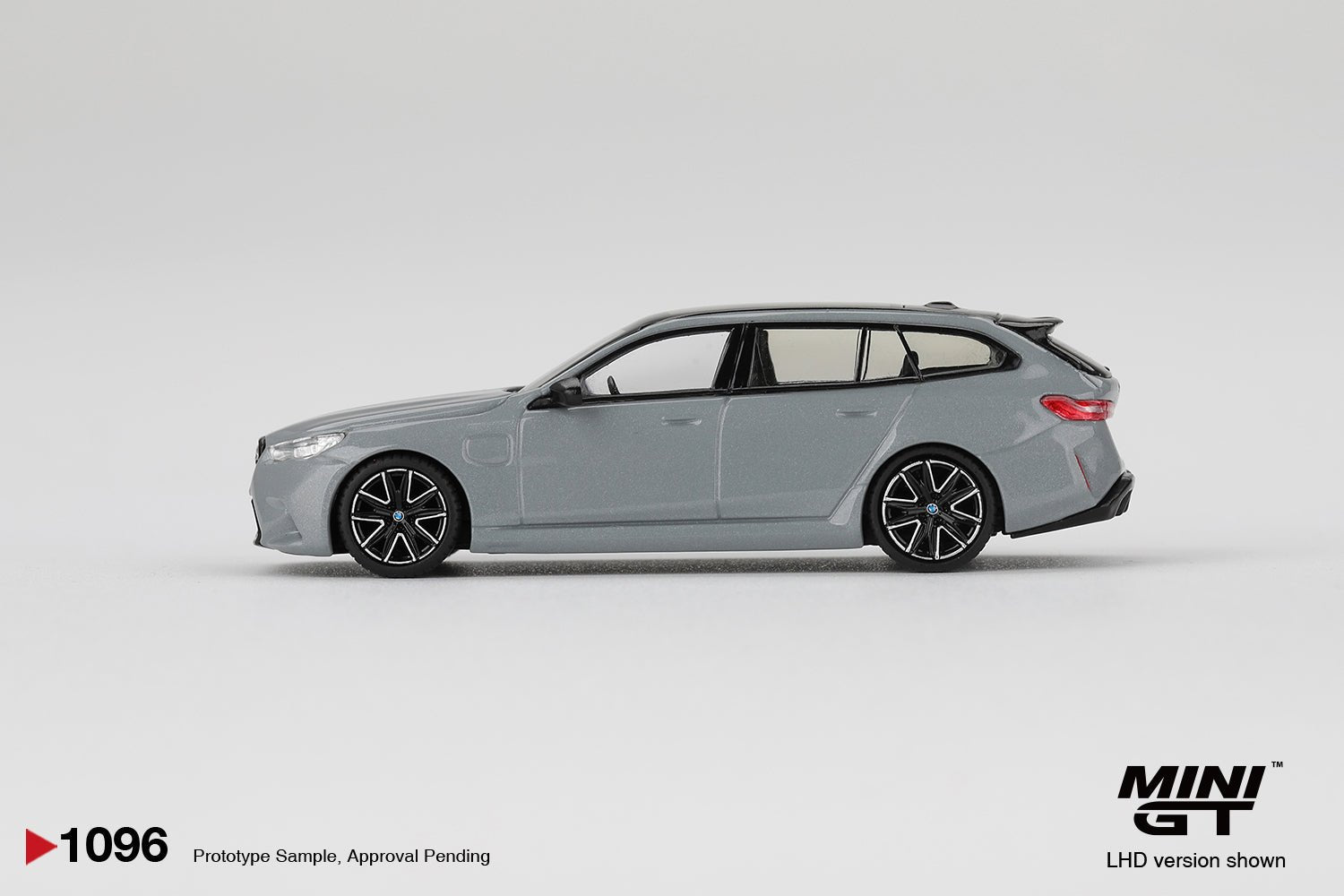 BMW M5 Touring Brooklyn Grey Metallic - 1ISTO64