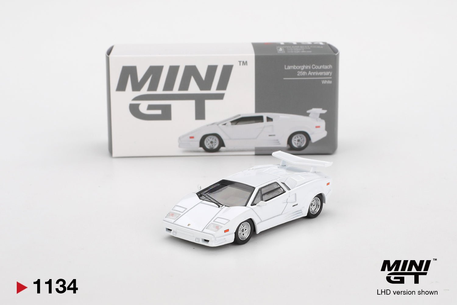 Lamborghini Countach 25th Anniversary White - 1ISTO64