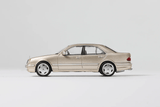 Shadow 1:64 Mercedes-Benz E55 AMG W210 Gold - 1ISTO64